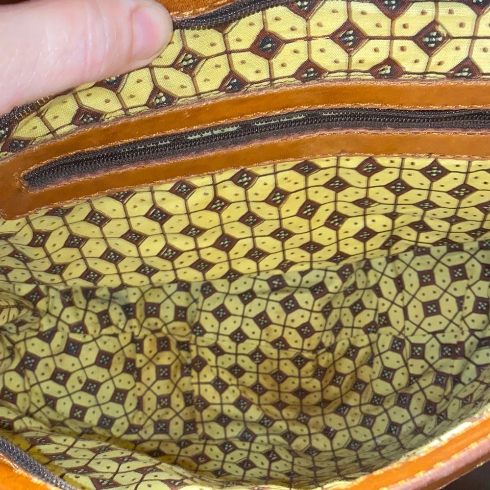 Elegant Brown Woven basket style Leather Shoulder Bag